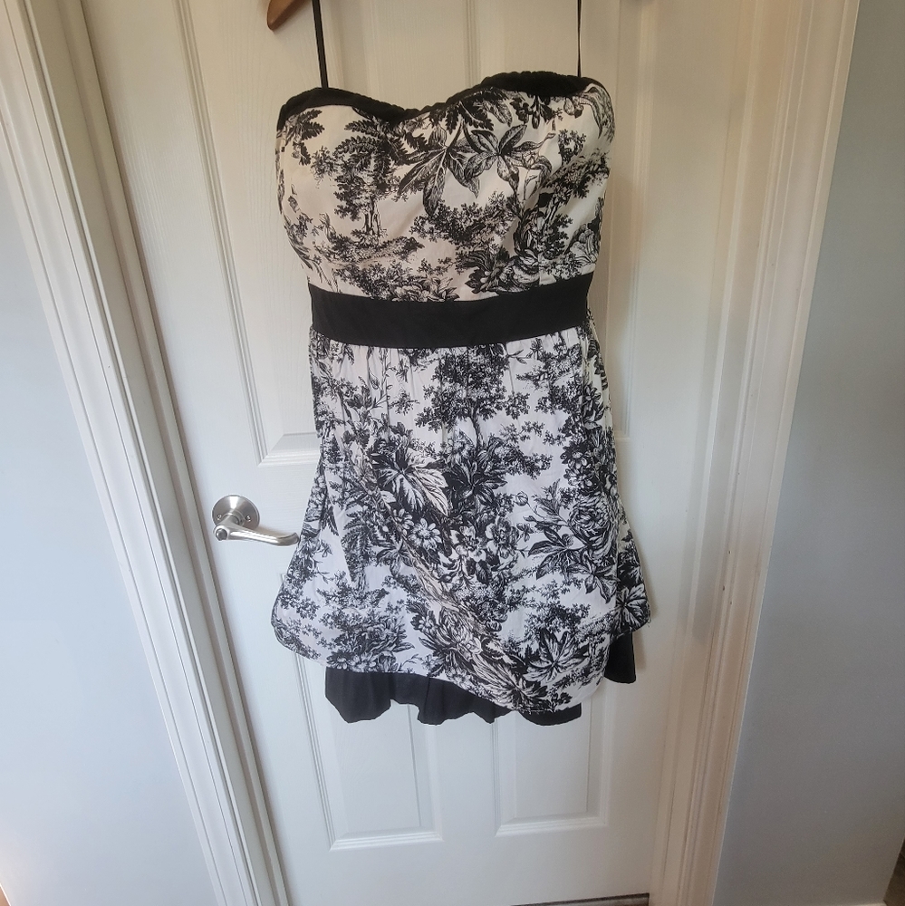 Strapless Black & White Toile Dress